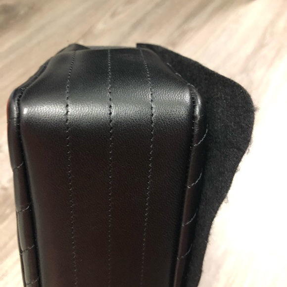 Chanel 20B Mini Chevron Black Lambskin LGHW - Picture 6 of 10